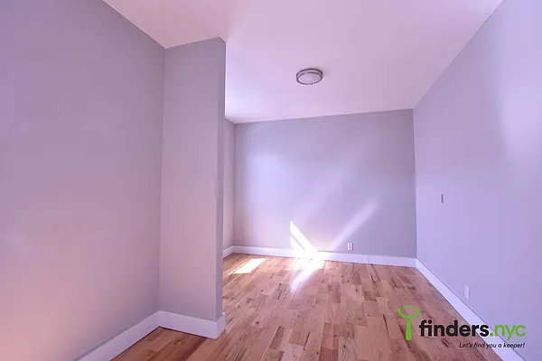 Rented by Clove Realty LLC | media 5