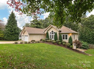 321 Scarlet Tanager Ct, Arden, NC 28704