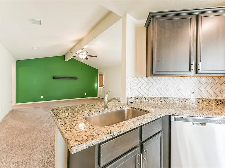 15238 Snowdrop Field Dr — Photo 32