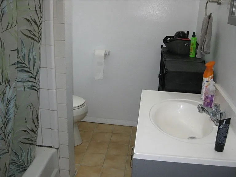 26 Teresa Pl — Photo 10