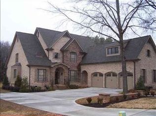 105 Lavender Hill Ct, Simpsonville, SC 29681