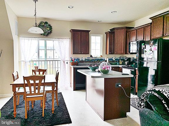 4th image of 20553 Asheville Dr