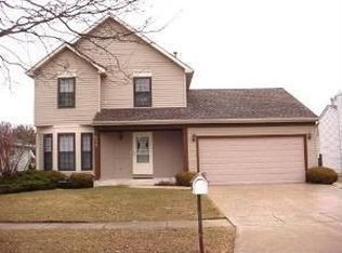 653 Cutter Ln, Elk Grove Village, IL 60007