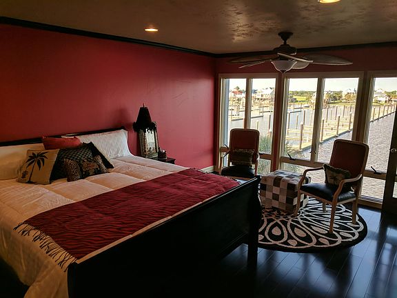 3rd image of 560 Pleasure Island Blvd #306