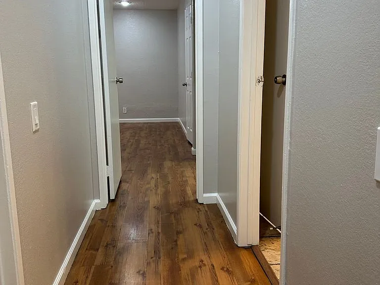 2274 E Desert Inn Rd — Photo 40