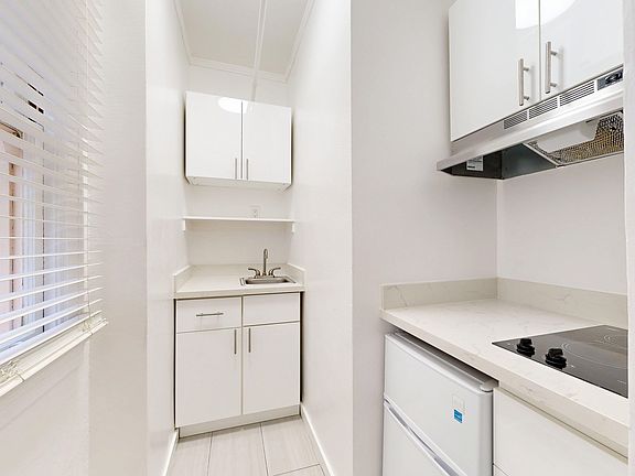 2nd image of 522 Geary St #311