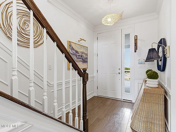 5th image of 14 Lighthouse Pt Road #604