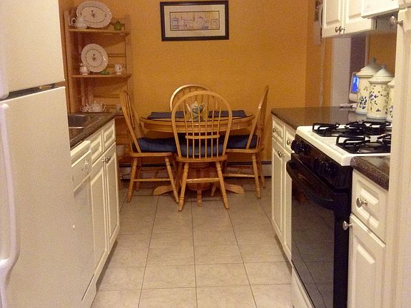 5th image of 16 Brevoort Dr