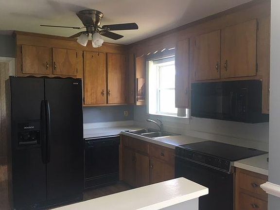 2nd image of 7952 Wynbrook Ln