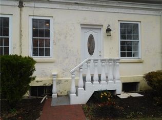 13 Montauk Hwy #B, Westhampton, NY 11977