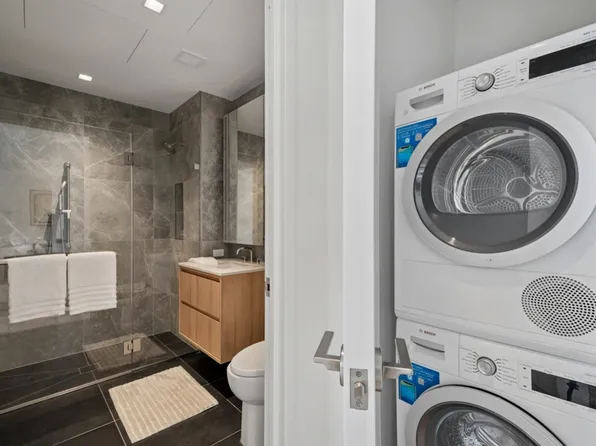 312 West 43rd Street image 3 of 32