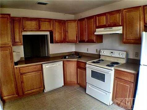 2nd image of 799 Hill Dr APT H