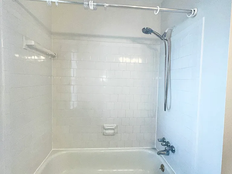 1625 Congressional Ct — Photo 15