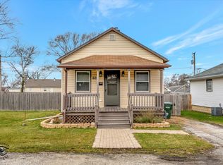 605 Cayuga St, Joliet, IL 60432