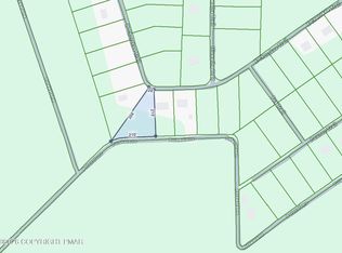 W Cherokee Trl, Albrightsville, PA 18210