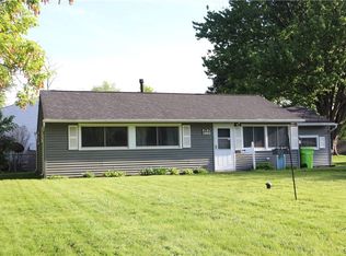 30 Devonshire Rd, North Syracuse, NY 13212