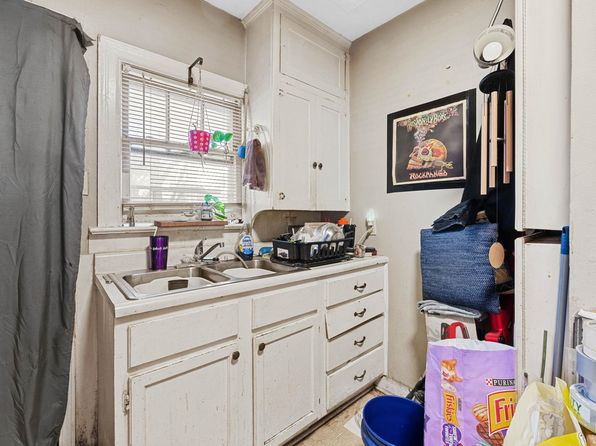 wichita-kansas-77356117 picture