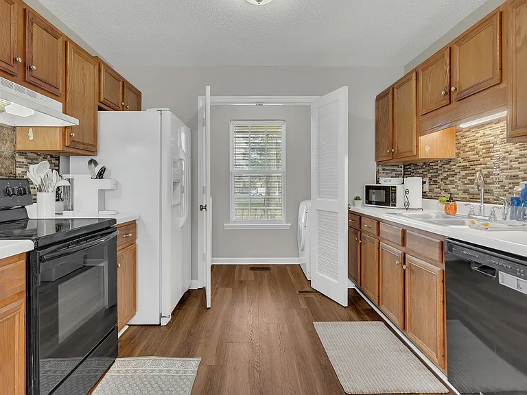 3716 Southridge Blvd — Photo 16