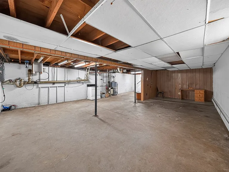11 Spencer Ave — Photo 30