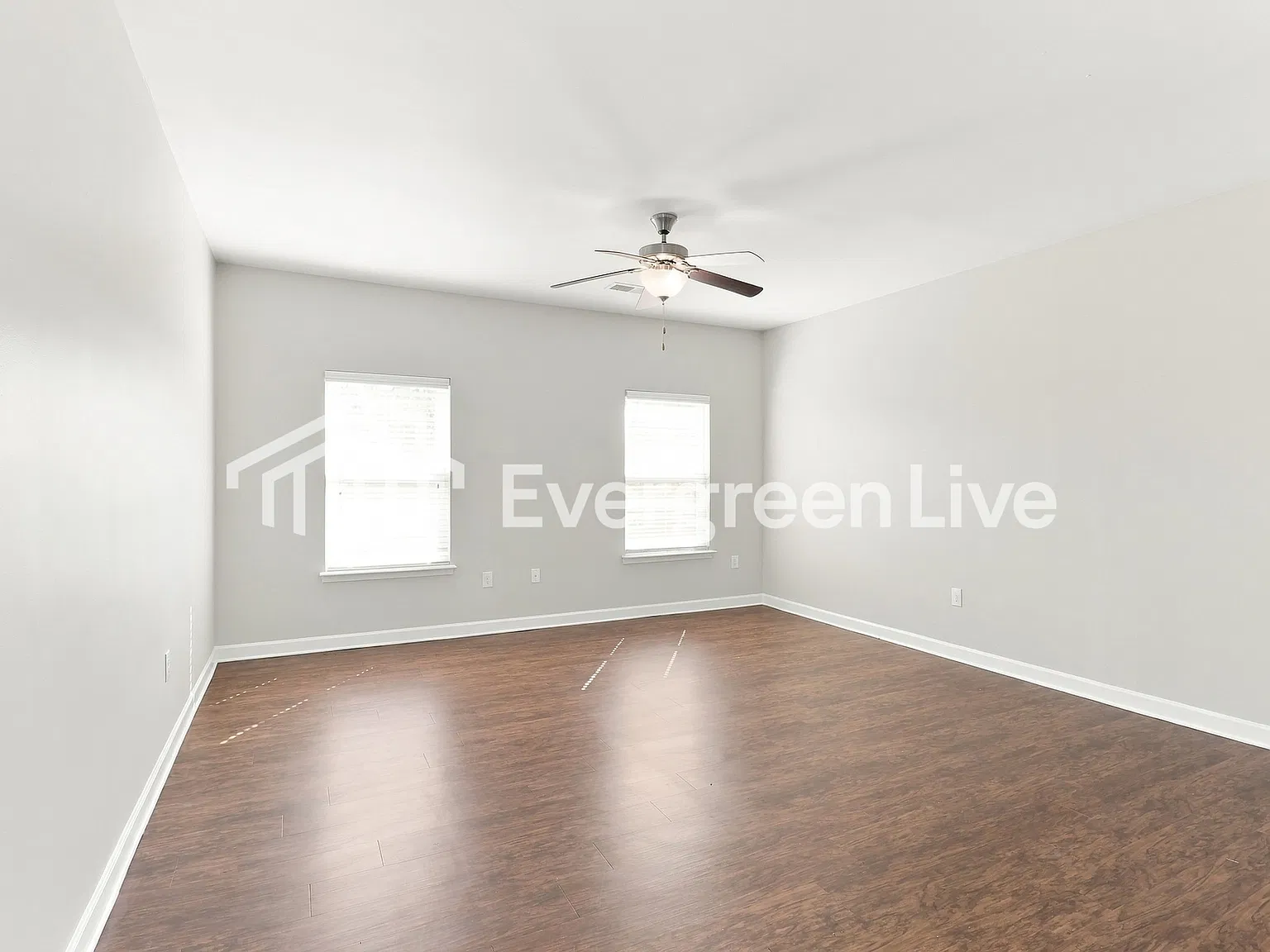 3 bed, 3.5 bath, 1615 sqft, $2,095 — Photo 3