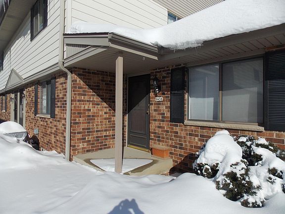 2nd image of 9436 W Maple Ct #9436