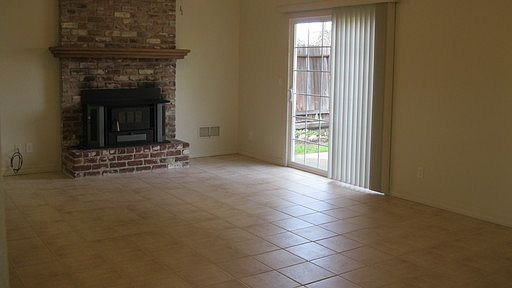 3rd image of 1225 Crescendo Dr