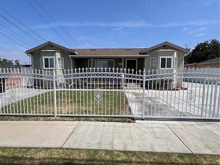 9441 Beverly St — Photo 1