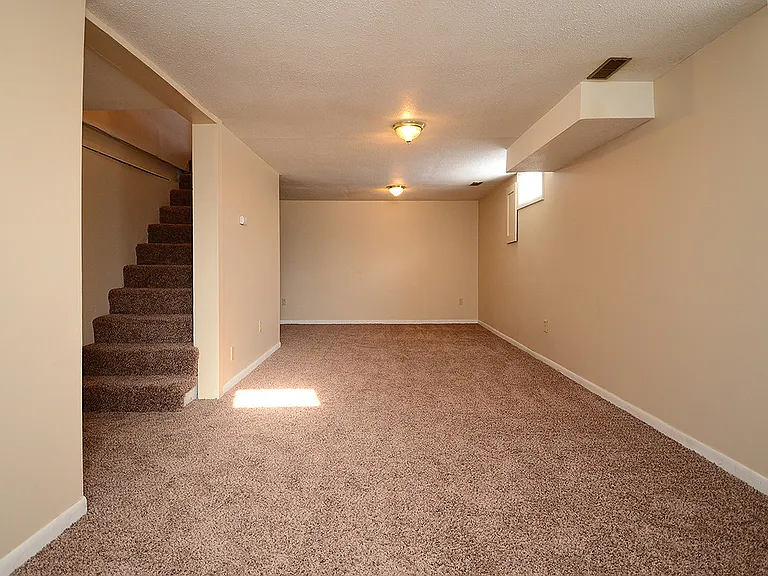 5918 Sahler St — Photo 11