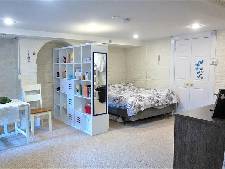 1313 Potomac St NW #B — Photo 7