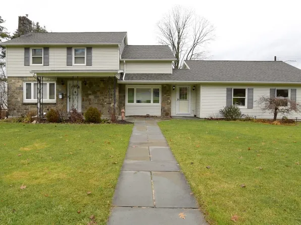 1208 Hillside Dr, Vestal, NY 13850