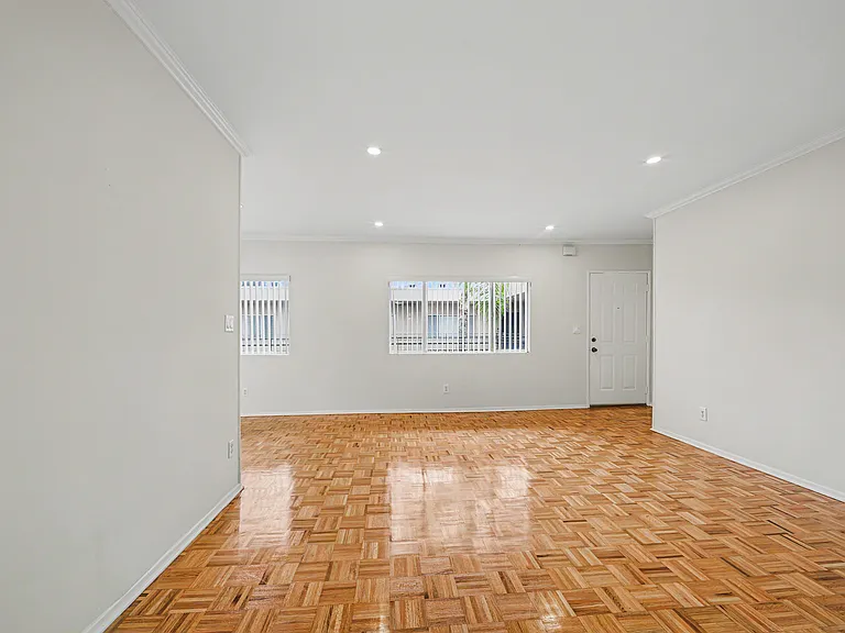 6342 Morse Ave #309 — Photo 6