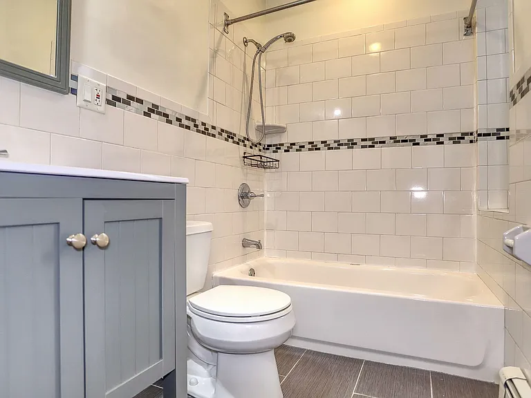 275 Webster Ave #2 — Photo 9