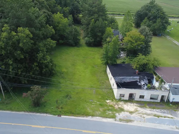 901 W Academy Street W, Robersonville, NC 27871