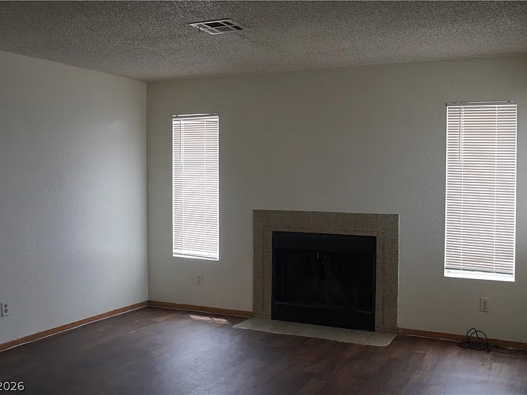 1842 Nebula Dr #270 — Photo 2