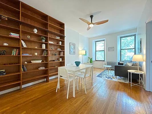 2nd image of 376 Bergen St #2