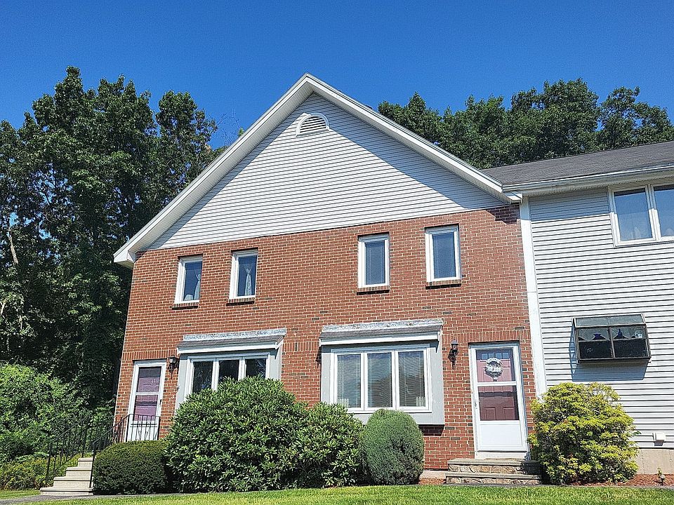 1st image of 42 Willow Creek Dr