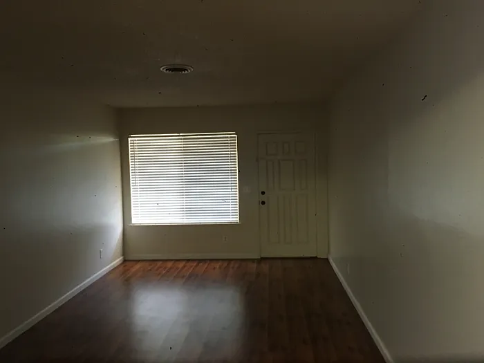 2 bed, 1.0 bath, 917 sqft, $1,850 — Photo 2