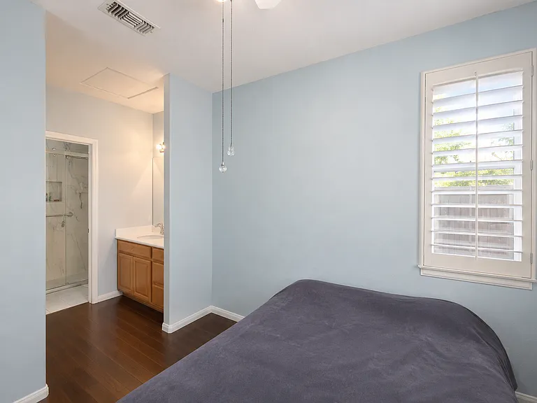 3574 Torrey View Ct — Photo 21