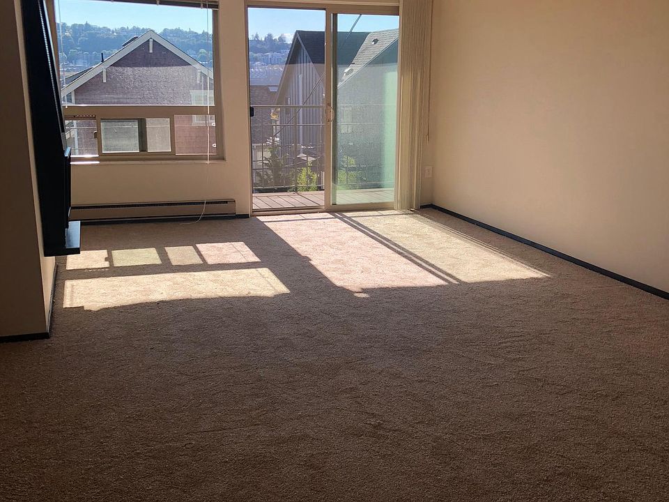 1st image of 2031 Franklin Ave E APT 402