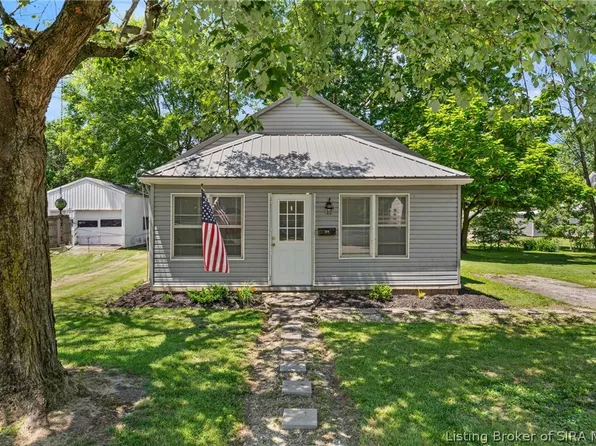 524 Lynhurst Drive, Scottsburg, IN 47170