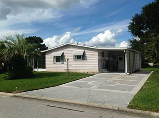 905 Orchid St, Lady Lake, FL 32159