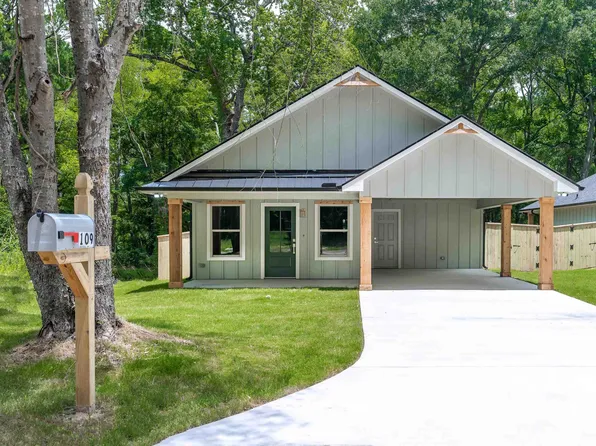 109 Garrett St, Longview, TX 75602