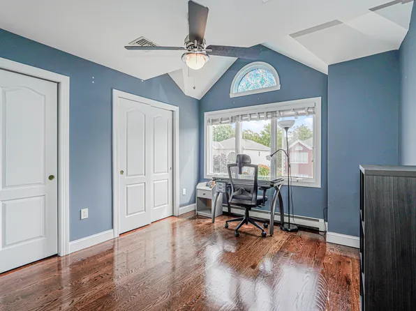 28 Brookside Loop image 23 of 60