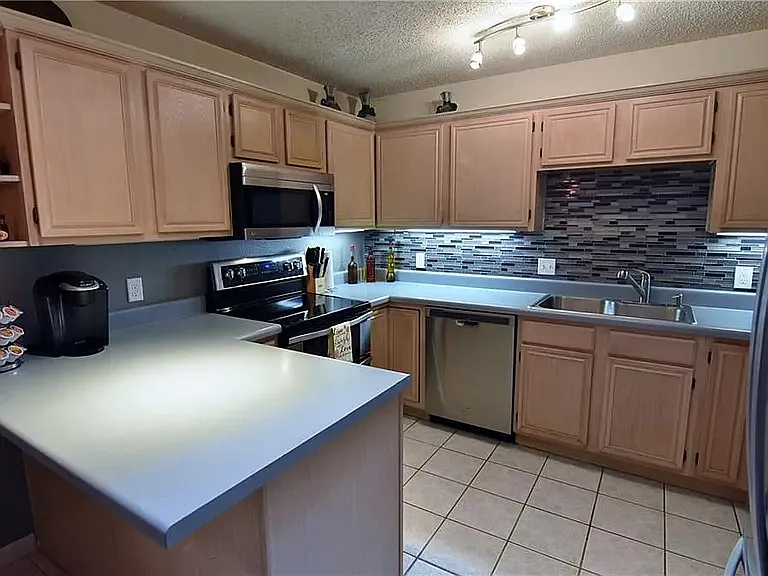6323 Brookbriar Ct — Photo 7