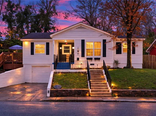 9 E Trenton Blvd, Fayetteville, AR 72701