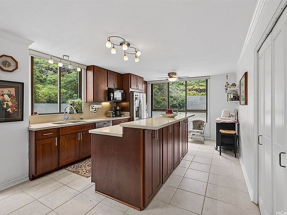 4th image of 6770 Hawaii Kai Dr APT 401