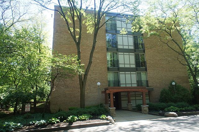 1st image of 5800 Oakwood Dr Unit 2M