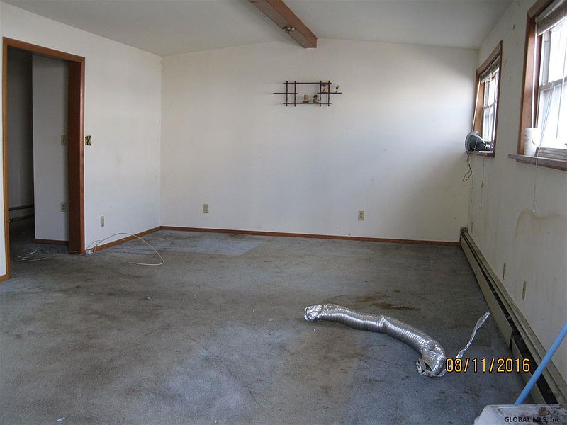 2nd image of 40 HIGH Street