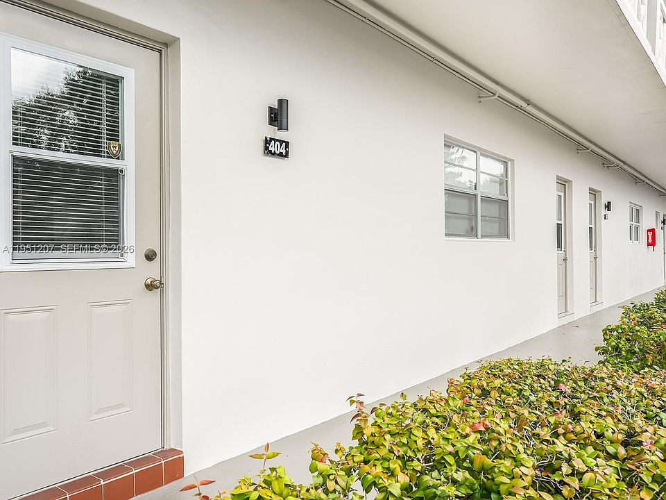 1st image of 4805 NW 35th St APT 404