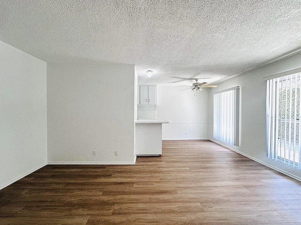 Lido Apartments - 3339 Mentone Avenue — Photo 4